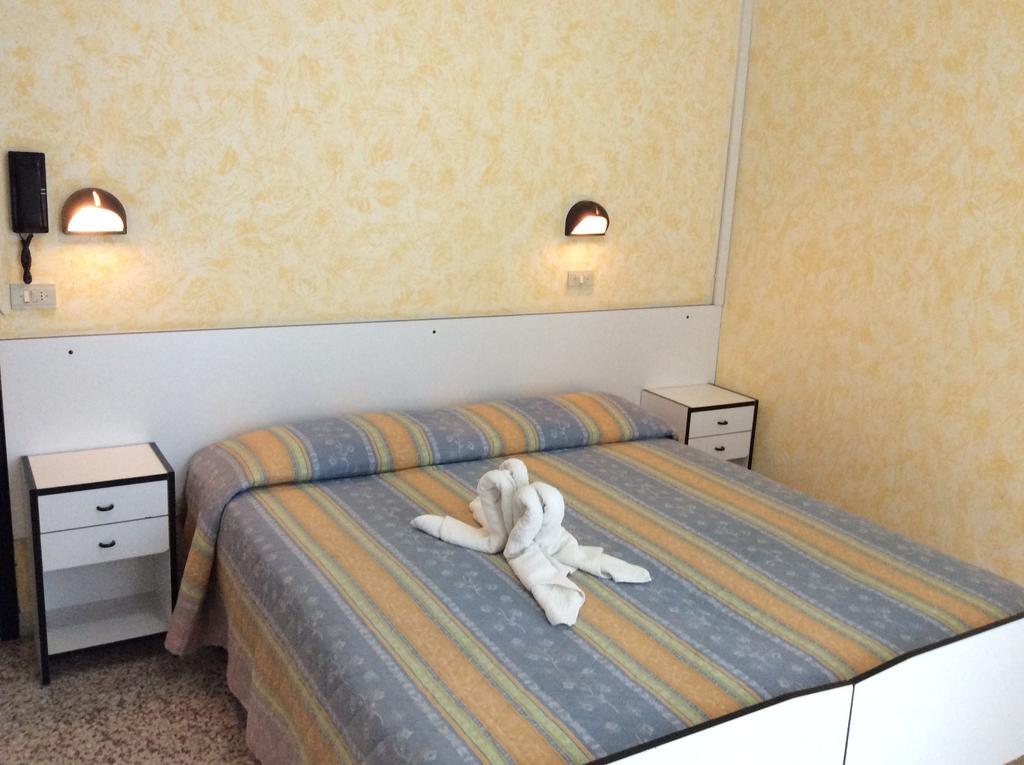 Hotel Oria Rimini Pokoj fotografie